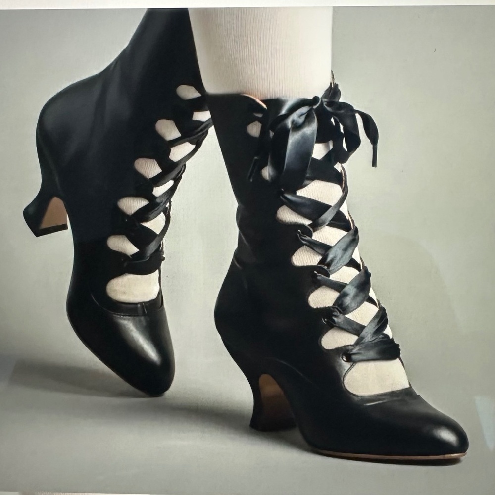 American Duchess Original Tango Boots 8 1/2 Great Condition